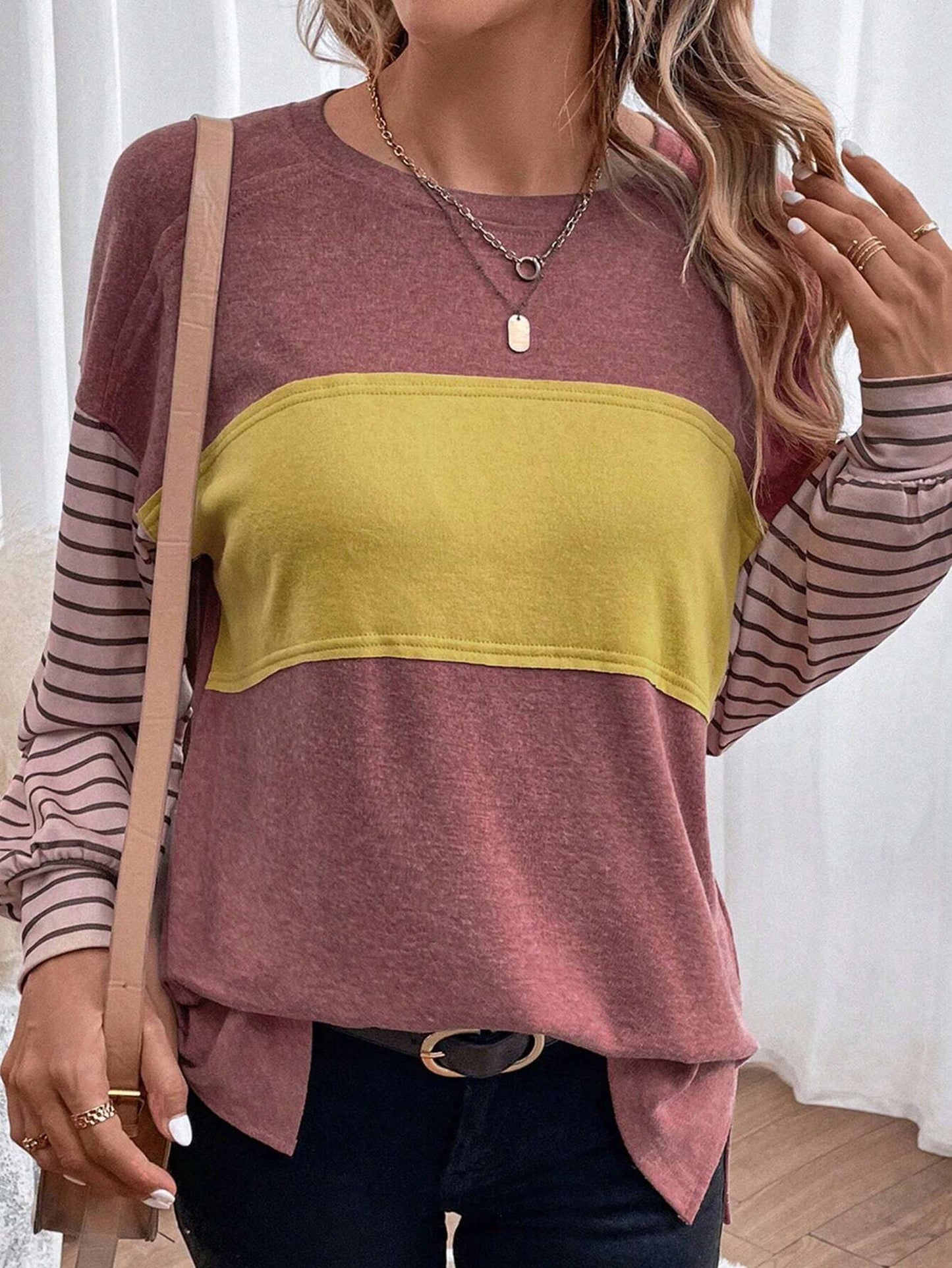 Round Neck Casual Striped Contrast Long Sleeved T-shirt