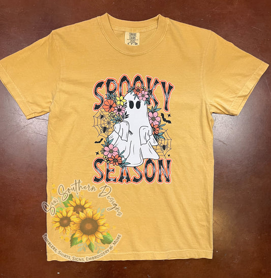 Graphic T-Shirt Spooky Season Ghost